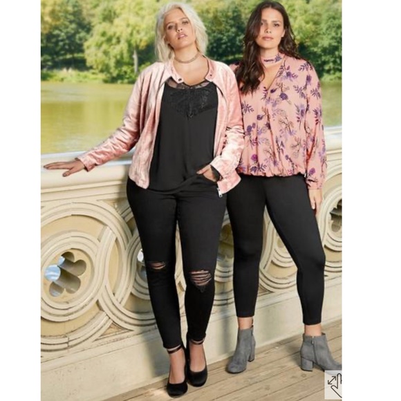 TORRID Premium Stretch Jegging - Distressed Black Wash Size 14R - Picture 3 of 8